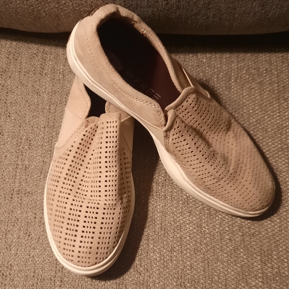 Dr Scholls Be Free Womans slip on shoes. Size 8. Upper fabric. light pink - Picture 3 of 5